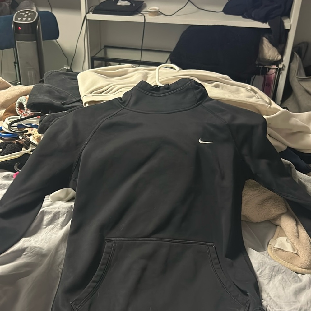 Black nike therma fit jacket